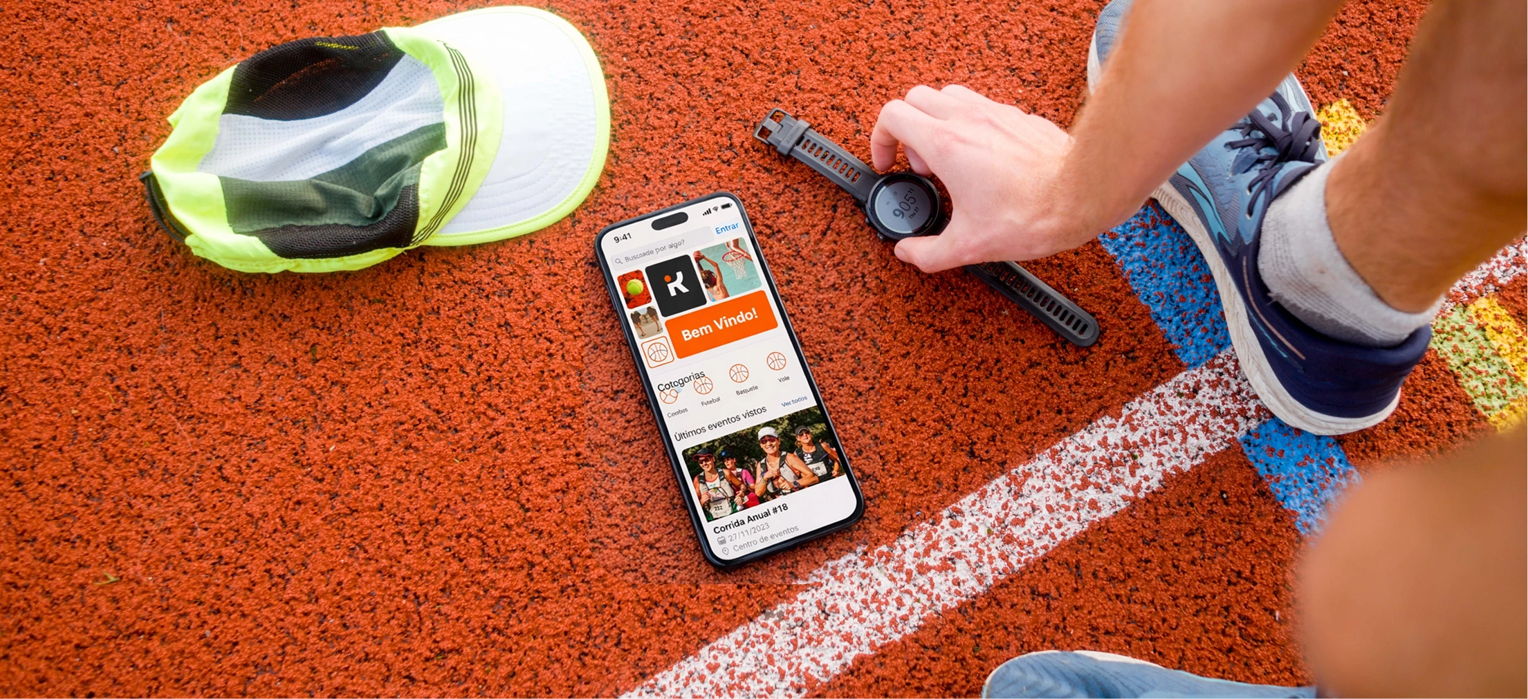 mockup celular na pista de corrida