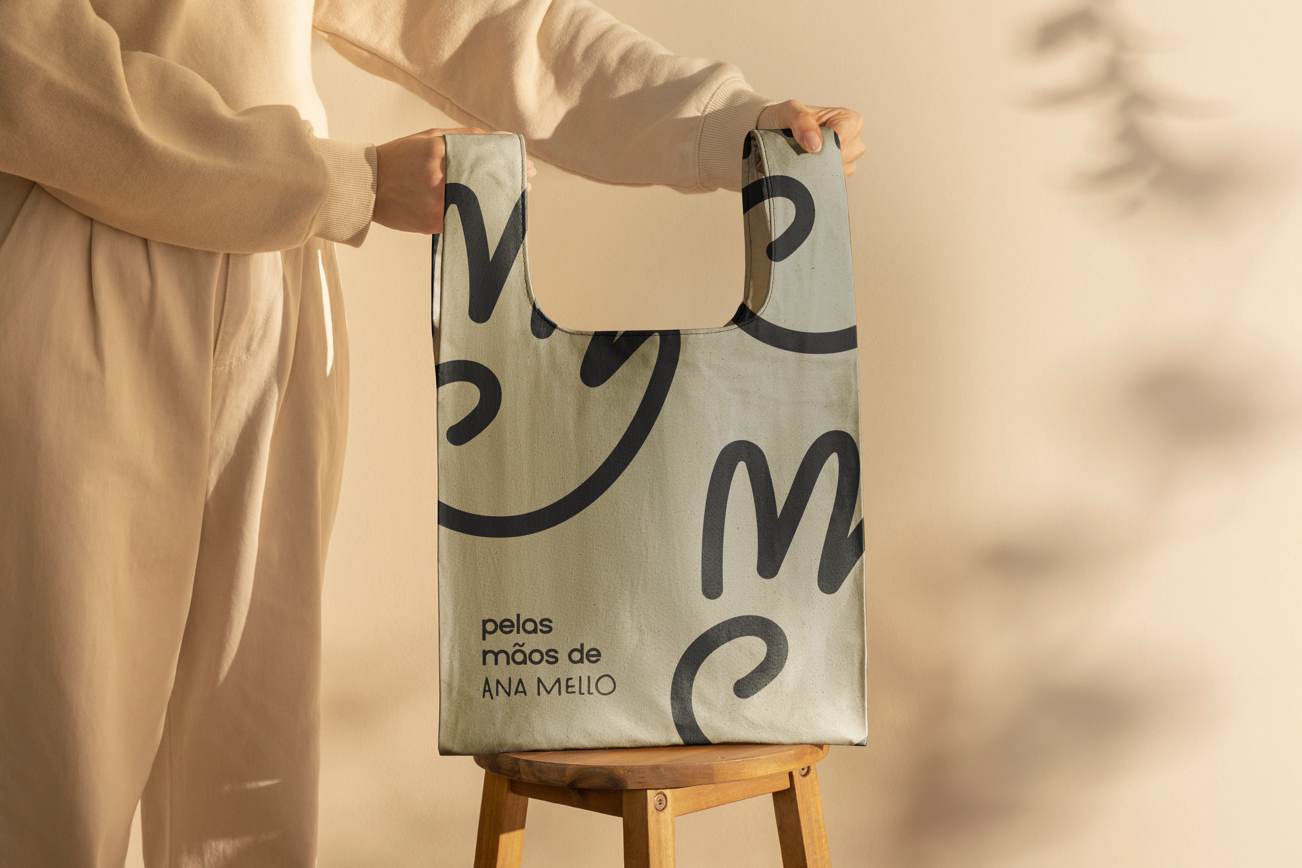 Pelas mãos de Ana Mello